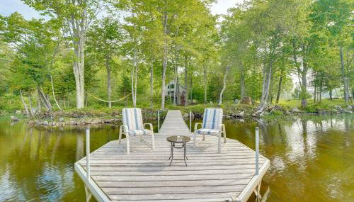 Hot Tub and Boat Dock Waterfront Maine Retreat! - Foto 1