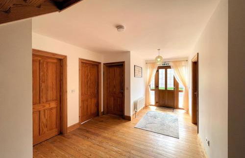 Spectacular 7BR House Hot Tub and Gardens in Gretna - Pass the Keys - Foto 57