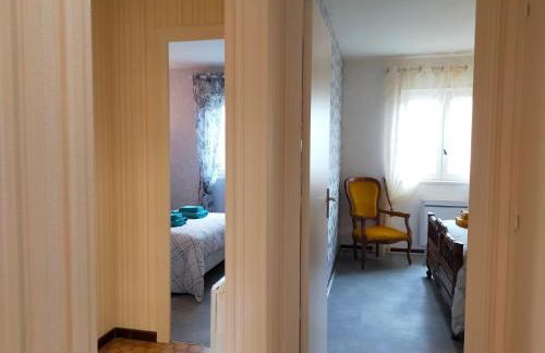 Chez Tata Malou - Maison avec jardin, cour fermée, proche toutes commodités - Foto 15