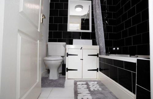 Lovely 2bedroom Home in Haydock With Free Parking - Foto 14