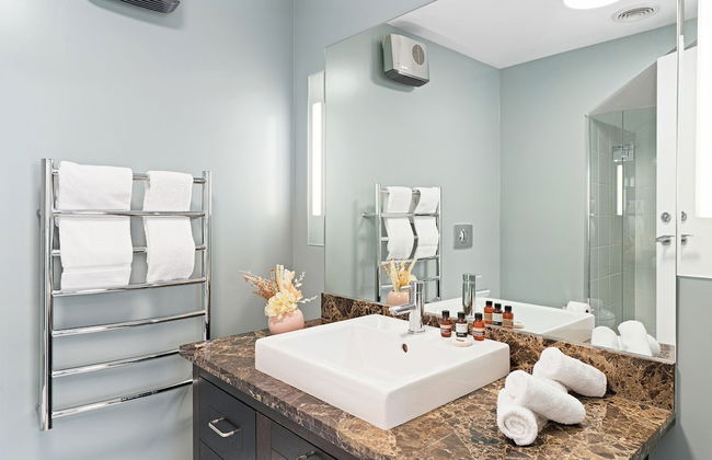 LAKE FRONT 3-BEDROOM APARTMENT WITH LAKE ACCESS - Foto 21