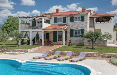 Four-Bedroom Holiday Home With Sea View In Krnica - Foto 16