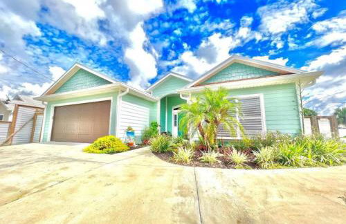 2 Fins Up, Beach Home, Private Pool , Golf Cart, 6 beds - Foto 3