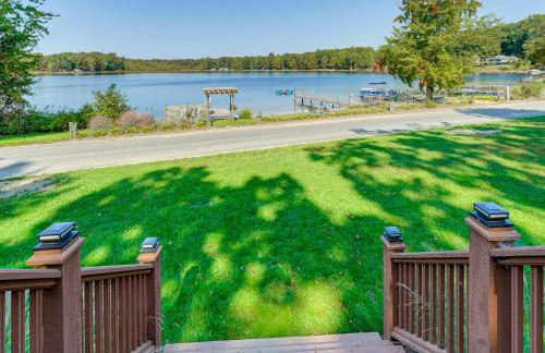 13 Mi to South Haven Lakefront Retreat with Dock! - Foto 24