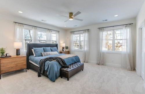 Luxury Estate with Stadium TDJ Views Sleeps 20 - Foto 26