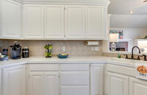 Less Than 1 Mi to Oak Tree National Cozy Getaway! - Foto 6