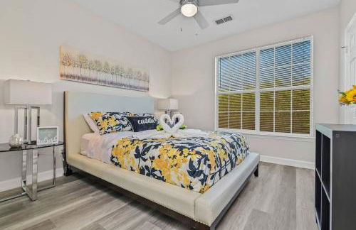 Stylish 3BR Condo Near Disney Pool, Gym & More! - Foto 3