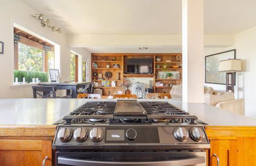 Modern 2 BR 2BA Biz Friendly Duplex with Fast Wi-Fi and Workspaces - Foto 8