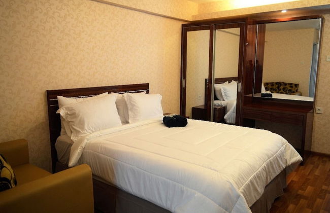 Roomku at Bassura City Apartment - Foto 3