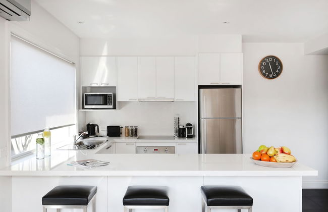 Mansi on Raymond - Photo 25