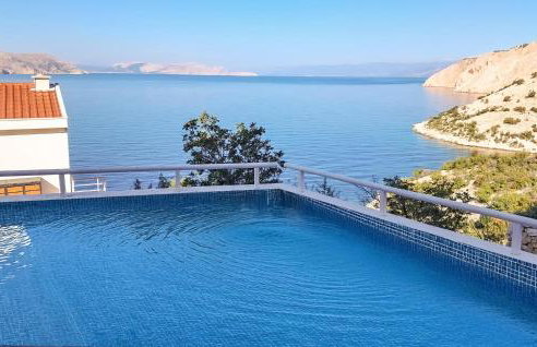 2 Bedroom Lovely Apartment In Lukovo - Foto 1