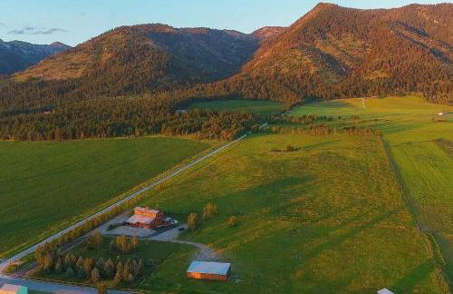 The Barn at Dancing Deer Ranch in Bedford - Photo 41