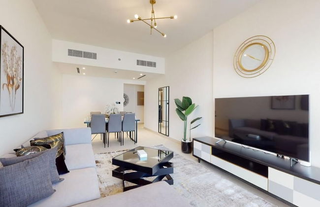 Luxury 3BR Designer Retreat with Parking - Foto 9