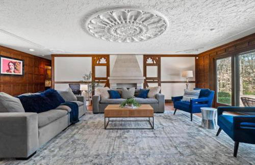 Unique Estate 5 Bedrooms Fire Pit Sleeps 10 - Foto 10