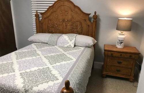 This little house close to hospital,downtown & CFD - Foto 24