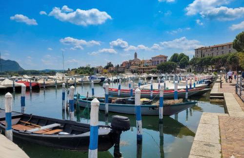 Light on Lake Iseo - Photo 1