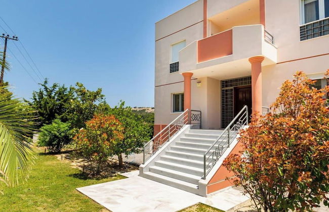 4 Bed Villa - Sleeps 10 - Pets - Pool - Hottub - Foto 47