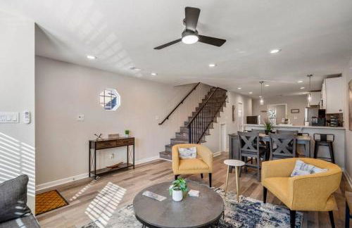 Winter Retreat 3b 3ba Huge backyard Mins from Downtown - Foto 10