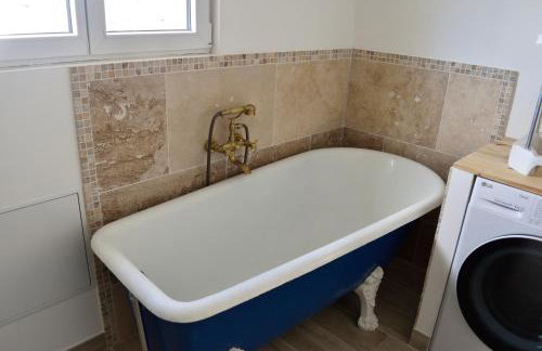 50m2, 4 personnes , jacuzzi et sauna privatif - Photo 48