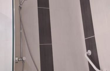 KO T2 avec grand balcon filant, Wifi, Clim à 4 min Remparts - Photo 23