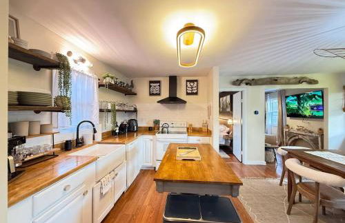 Vibing Hudson Retreat Pet-Friendly w Hot Tub - Foto 19