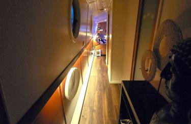 Selene Unique Luxury Houseboat Experience - Foto 23