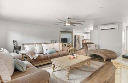 Newly Luxury Condo Oasis - Foto 25