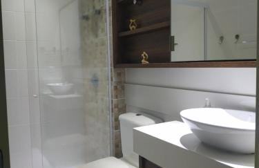 Apê novo Canasvieiras, 2 garagens, excelente localização - Foto 17