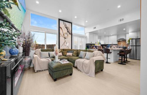 Entire Private Home with 3 Bedrooms 2 Bathrooms, with Garage, Gated Yard, King Bed House, Available Now - Foto 6