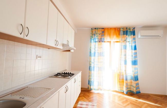 A3 Apt w Balcony & sea View,2 min Walking to Beach - Photo 4