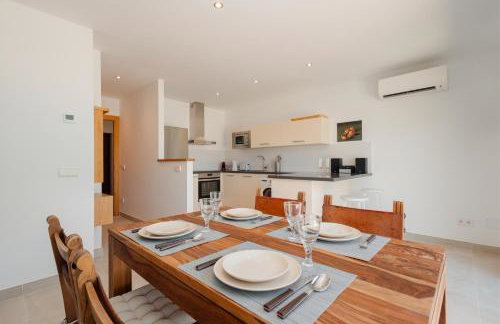 Holiday home with large sunny terrace, Costabella - Foto 17