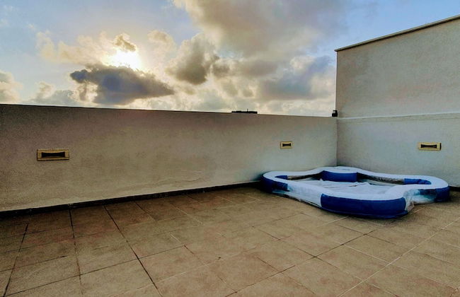 2BDR Roof Top Sea View Neve Tsedek TL56 - Foto 22