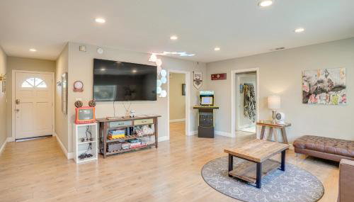 Fullerton Vacation Rental w/ Private Pool! - Foto 2
