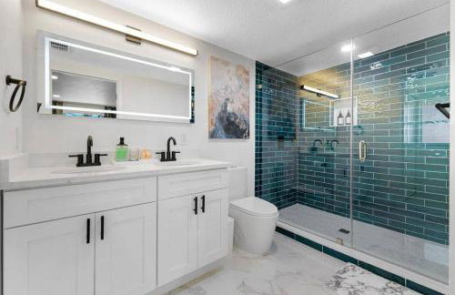 Luxury pool home near the beach! - Foto 34