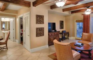 Wyndham La Cascada 2BR Apartment with Resort Access - Foto 13
