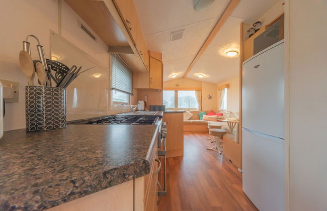 Family Caravan at Beautiful Three Lochs Park - Photo 7