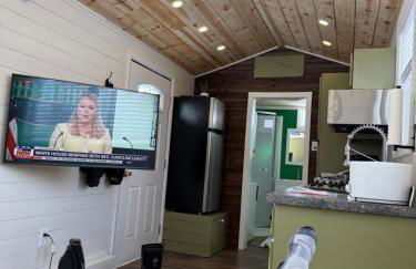 Tiny Home at Bear Mountain -Only 25 Min from Anchorage, Great Central location-Cute & Comfortable - Foto 23
