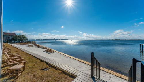 Luxury Waterfront Cabin 8 - Foto 3