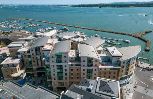 Reflections - Balcony Views of Poole Harbour - Photo 21