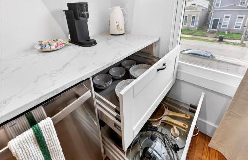 Cozy 2-Floor Home 5BR 3BA 2 Kitchens Backyard - Foto 68