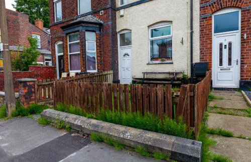 Relax in Comfort 3BR Home for 6 with Full Kitchen, Lounge, Large Bath - Foto 11