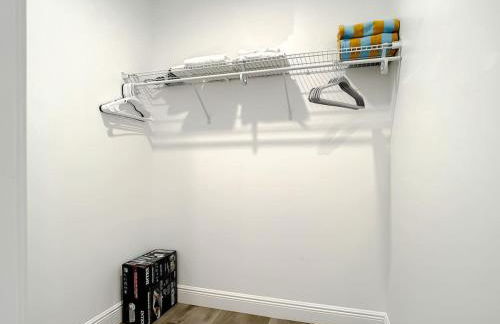 Luxe 6 Bed Heated Pool Villa I 5 min to Beach I BBQ - Foto 25