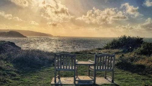 CHINE COTTAGE self-catering coastal bungalow in rural West Wight - Foto 4