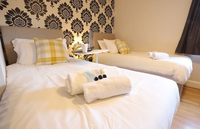 O2 Mailbox Central Premier Apartment - Photo 4