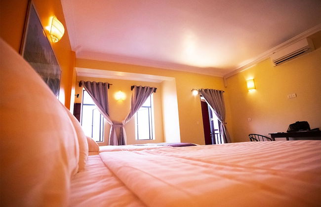 Daun Penh Palace Boutique - Photo 13