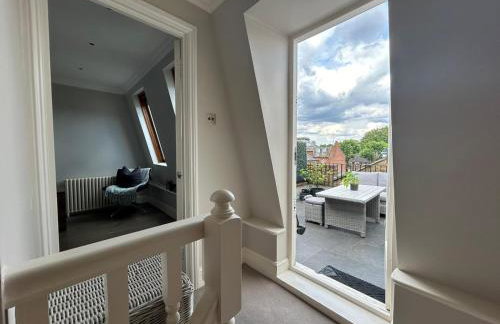 Beautiful and spacious 2 bed, 2 bath apartment bordering Fulham and Chelsea - entire apartment with private entrance - Foto 11