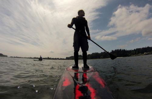 Amazing Sunrise at Coastal Luxury Cabin Rental on Herron Island with Fire Pit and Paddle Boarding near Olympia, Washington - Foto 27