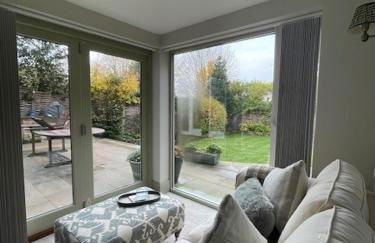 Harrogate Hidden Stay, Elegant central apartment with free parking - Foto 10