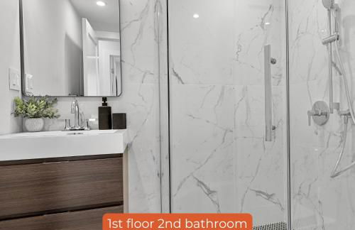 NEW 9BR6Bth Parking MIT Harvard Boston Walk to T - Foto 12