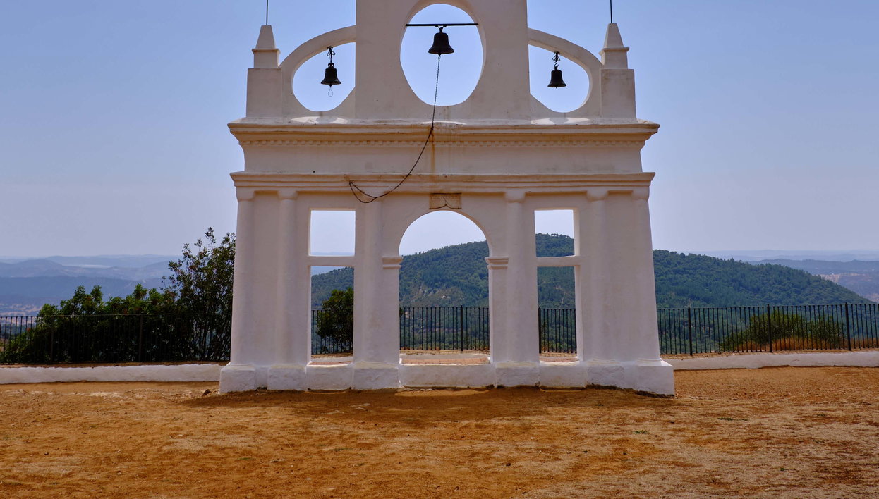 Tour por la Peña de Arias Montano y las cuevas de Alájar - Foto 1, Tour por la Peña de Arias Montano y las cuevas de Alájar